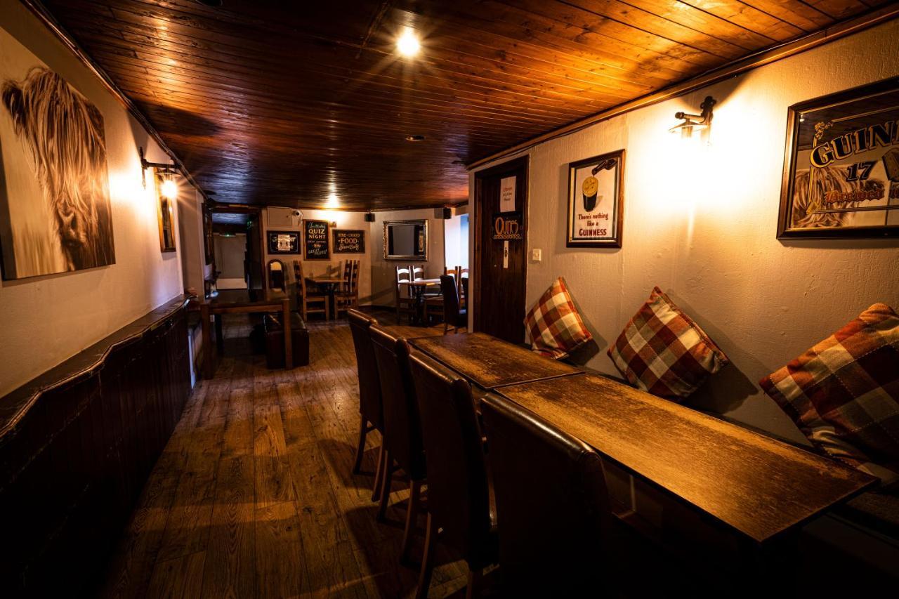 Nicky-Tams Bar & Apartments Stirling Ngoại thất bức ảnh